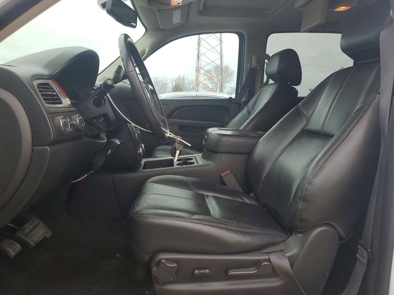2014 Chevrolet Suburban K1500 Lt - zdjęcie 7