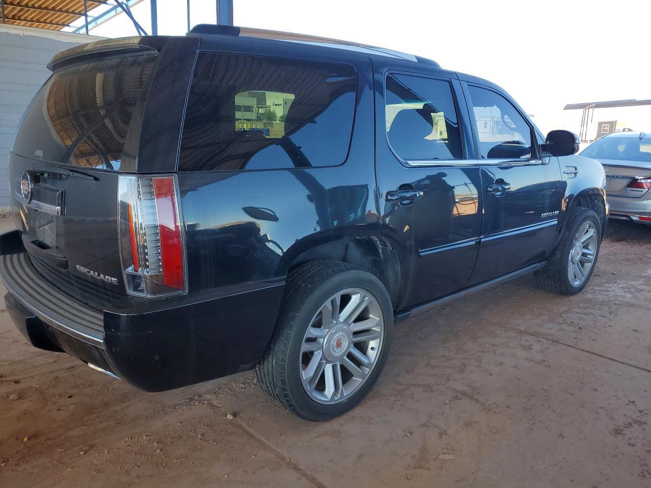 2013 Cadillac Escalade Premium - zdjęcie 3