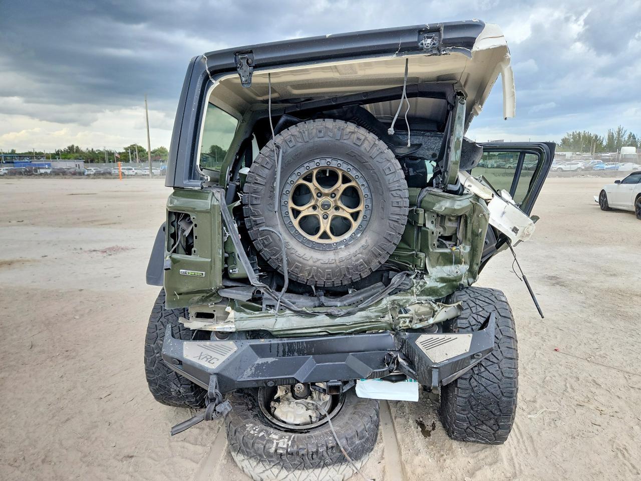 2021 Jeep Wrangler Unlimited Sport - zdjęcie 6