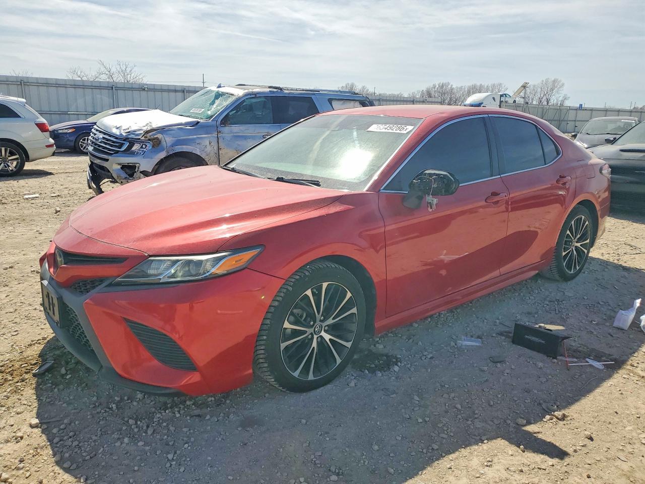 2019 Toyota Camry Se - zdjęcie główne