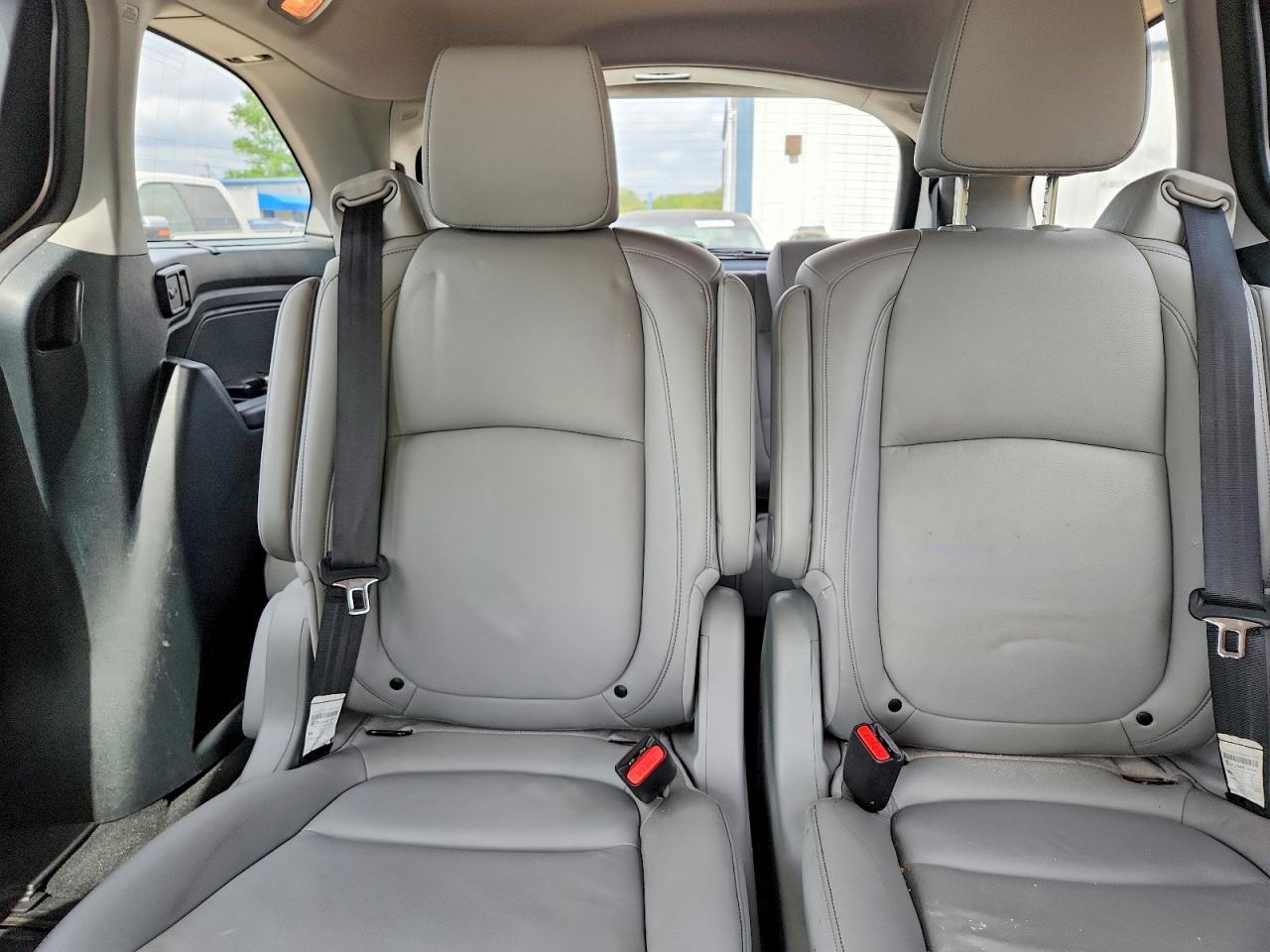 2023 Honda Odyssey Touring - zdjęcie 10