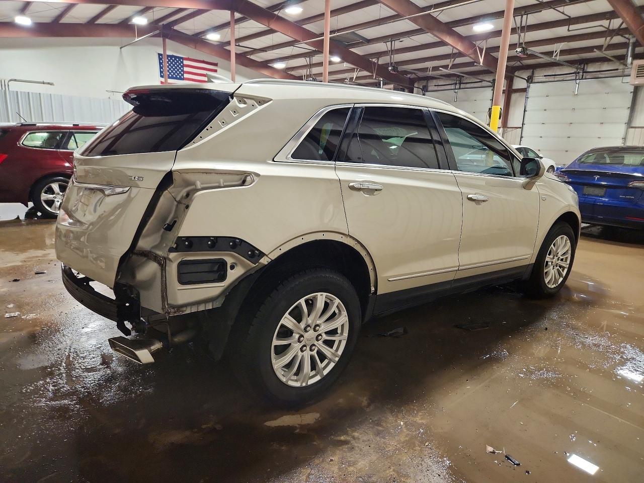 2017 Cadillac Xt5 - zdjęcie 3