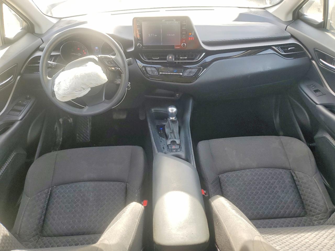 2021 Toyota C-Hr Le - zdjęcie 8