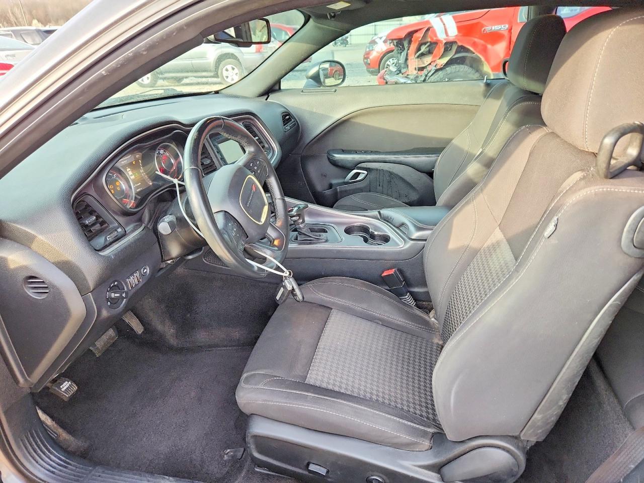 2015 Dodge Challenger Sxt - zdjęcie 7