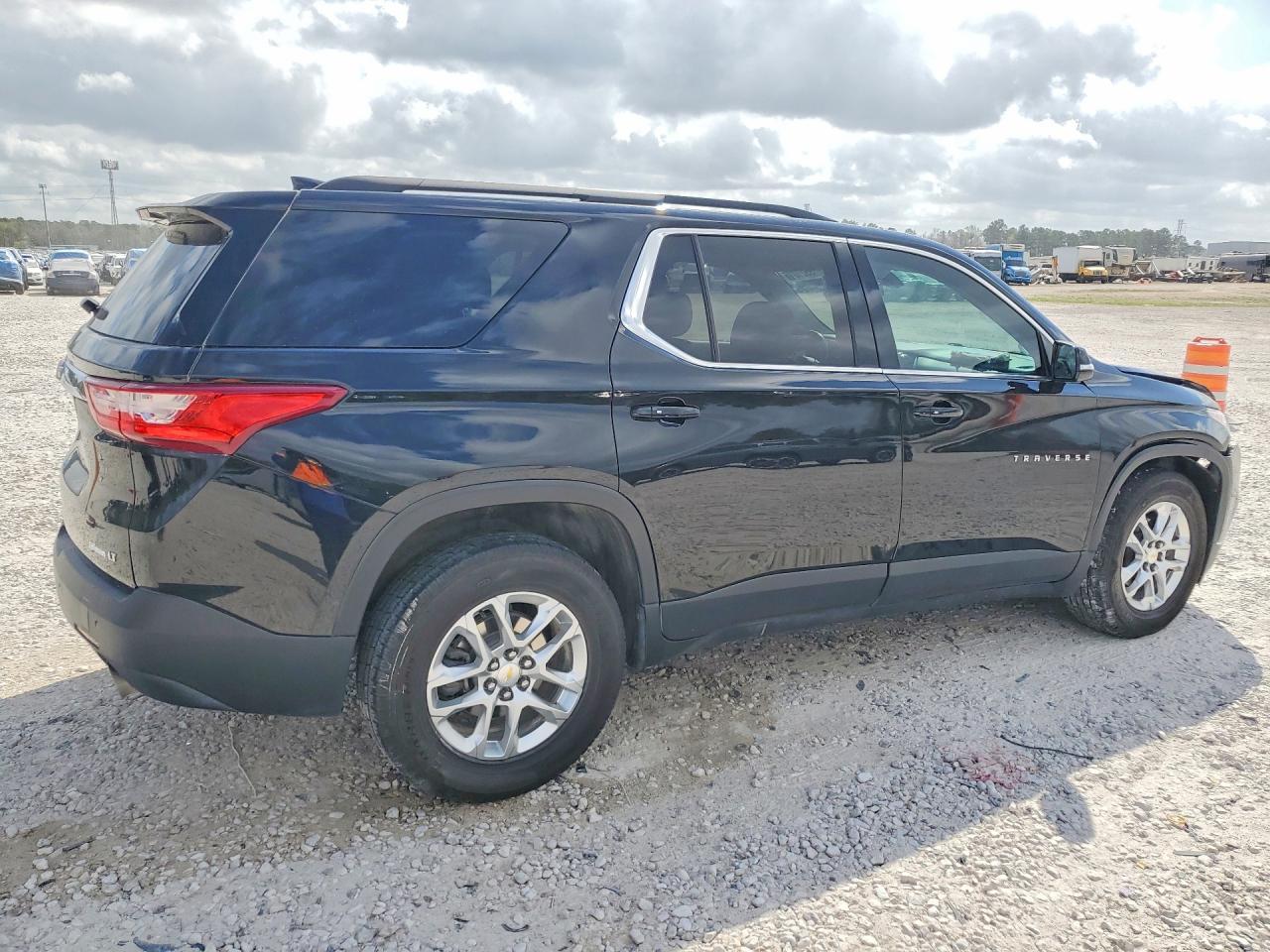 2019 Chevrolet Traverse Lt - zdjęcie 3