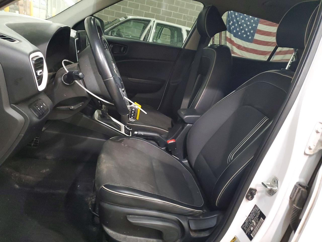 2022 Hyundai Venue Limited - zdjęcie 7