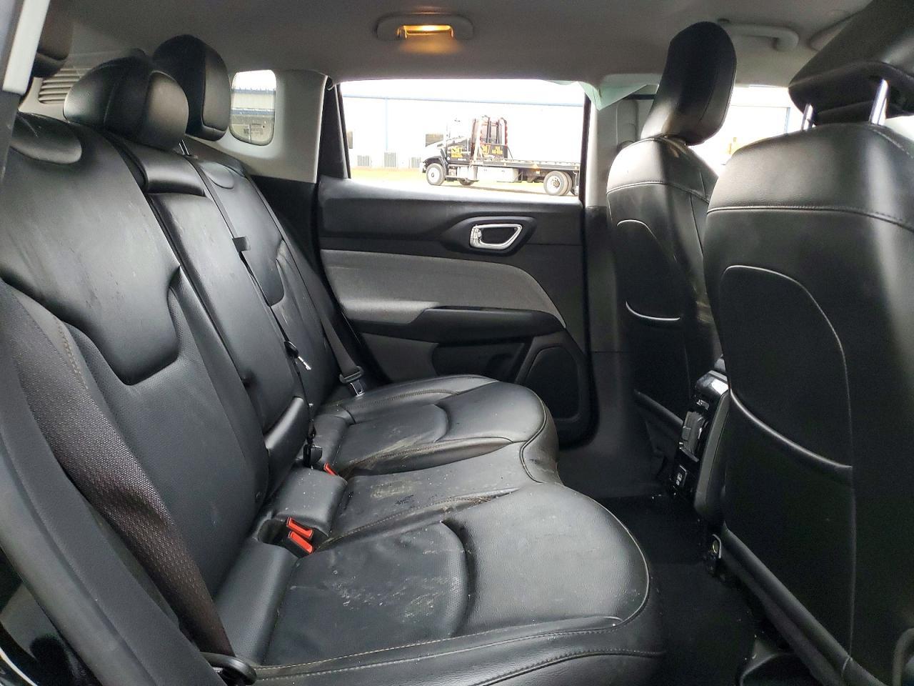 2022 Jeep Compass Latitude Lux - zdjęcie 11