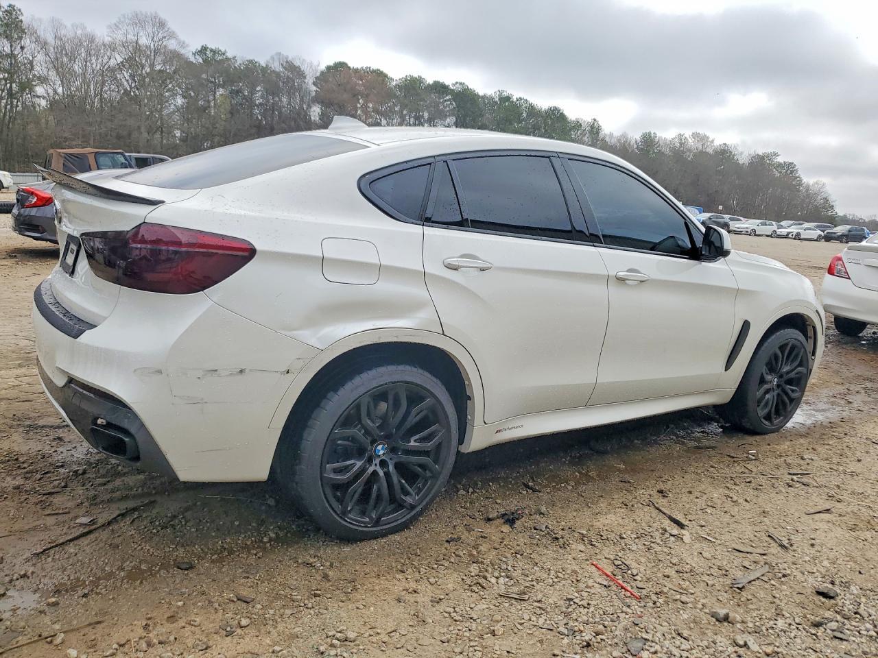 2015 BMW X6 xDrive50I - zdjęcie 3