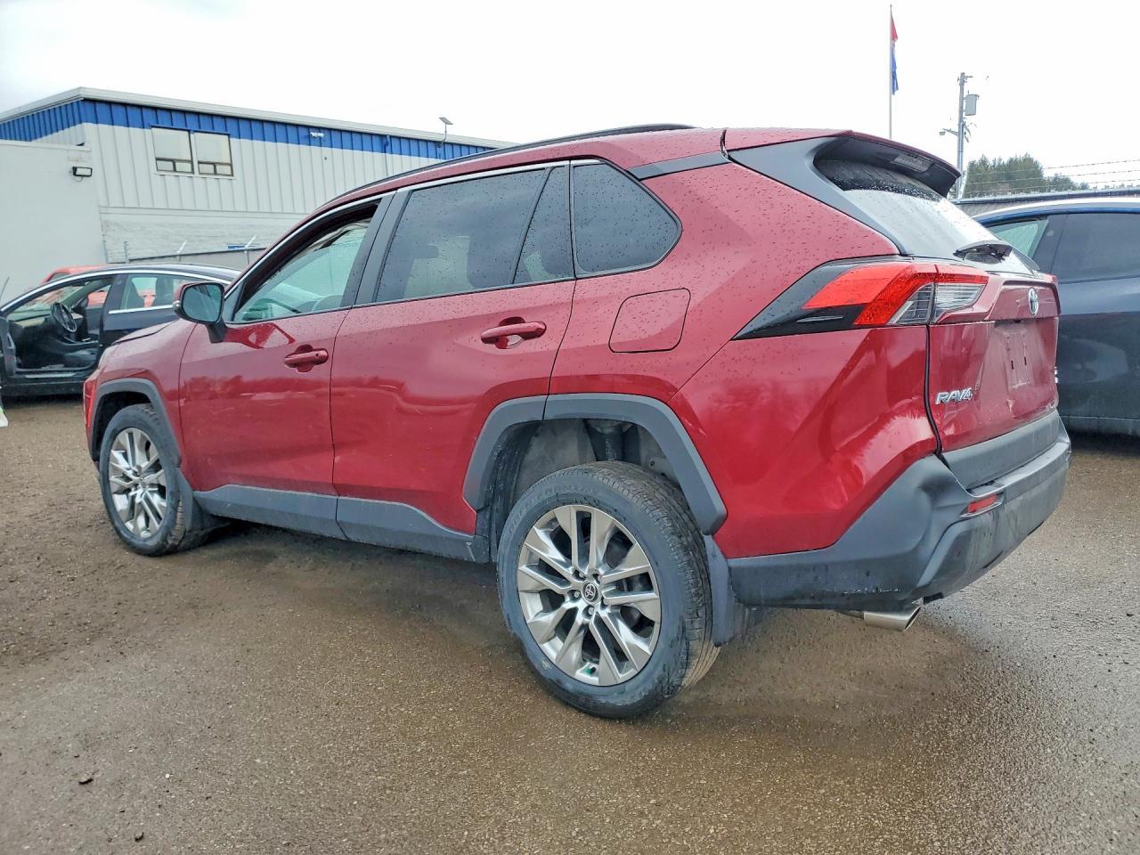 2021 Toyota Rav4 Xle - zdjęcie 2