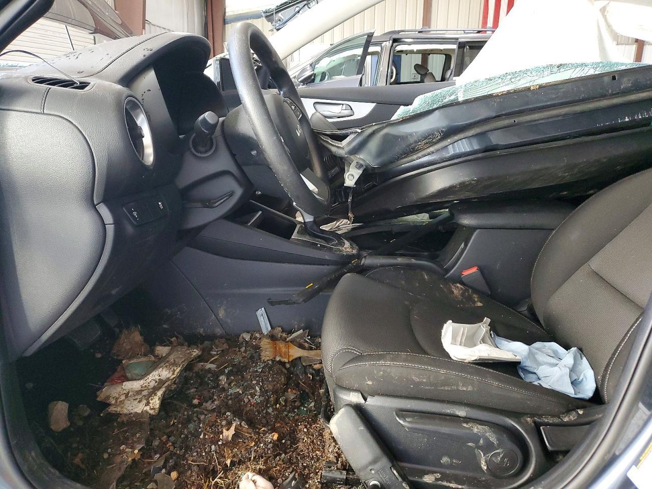 2023 Kia Forte Lxs - zdjęcie 7