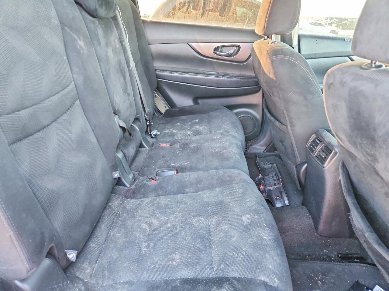 2016 Nissan Rogue S - zdjęcie 10