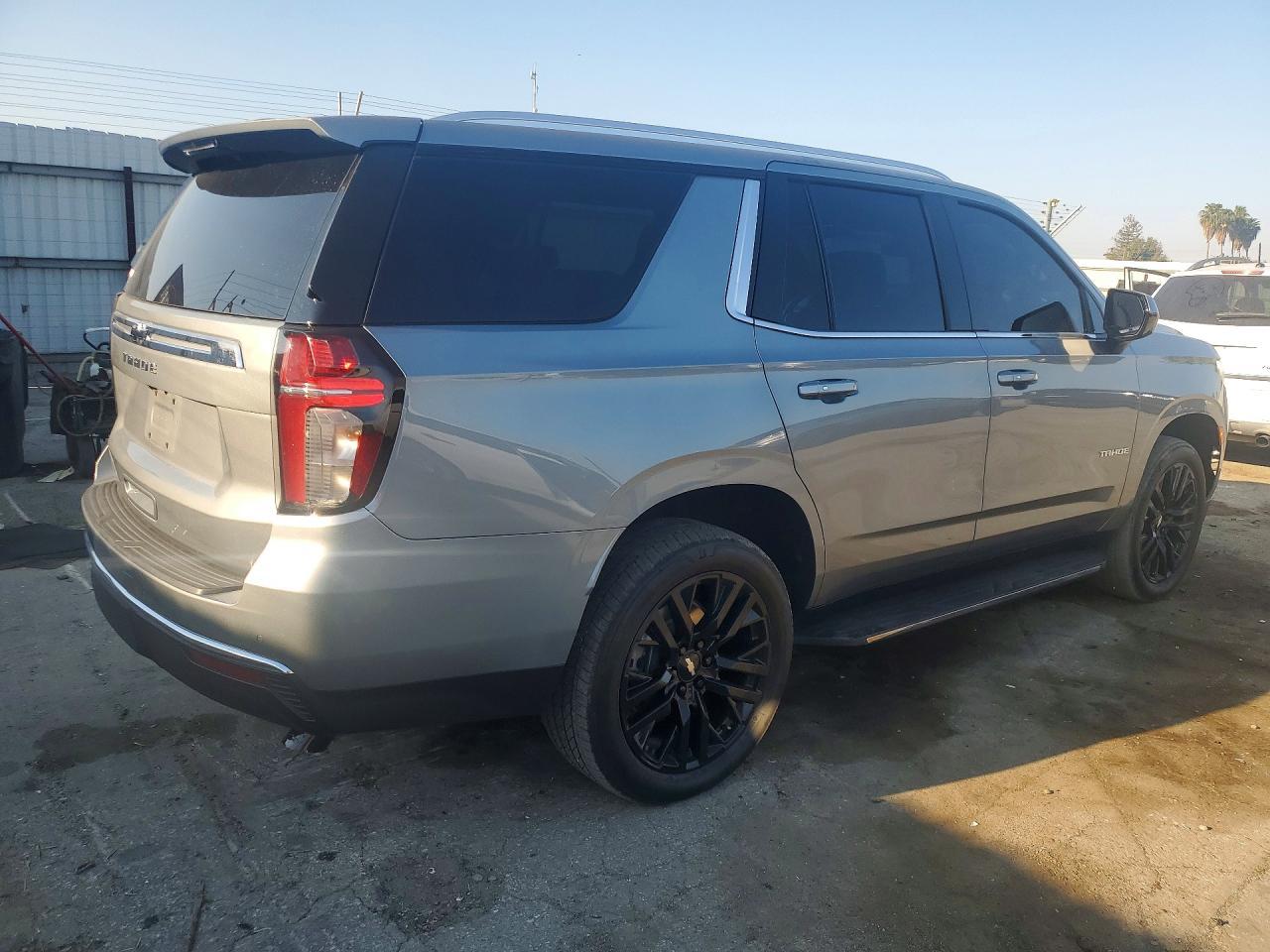 2023 Chevrolet Tahoe C1500 Ls - zdjęcie 3