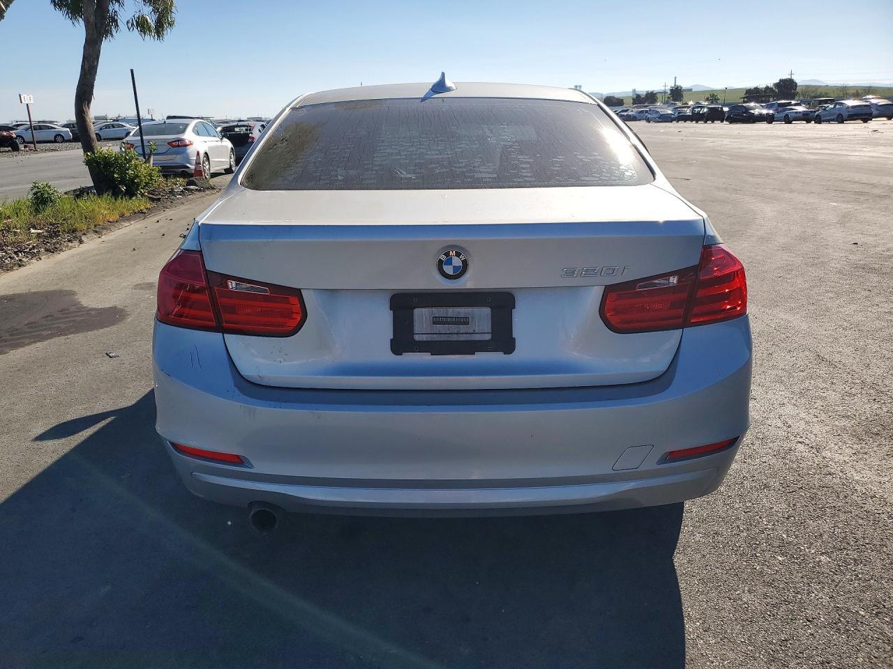 2015 BMW 320 I - zdjęcie 6