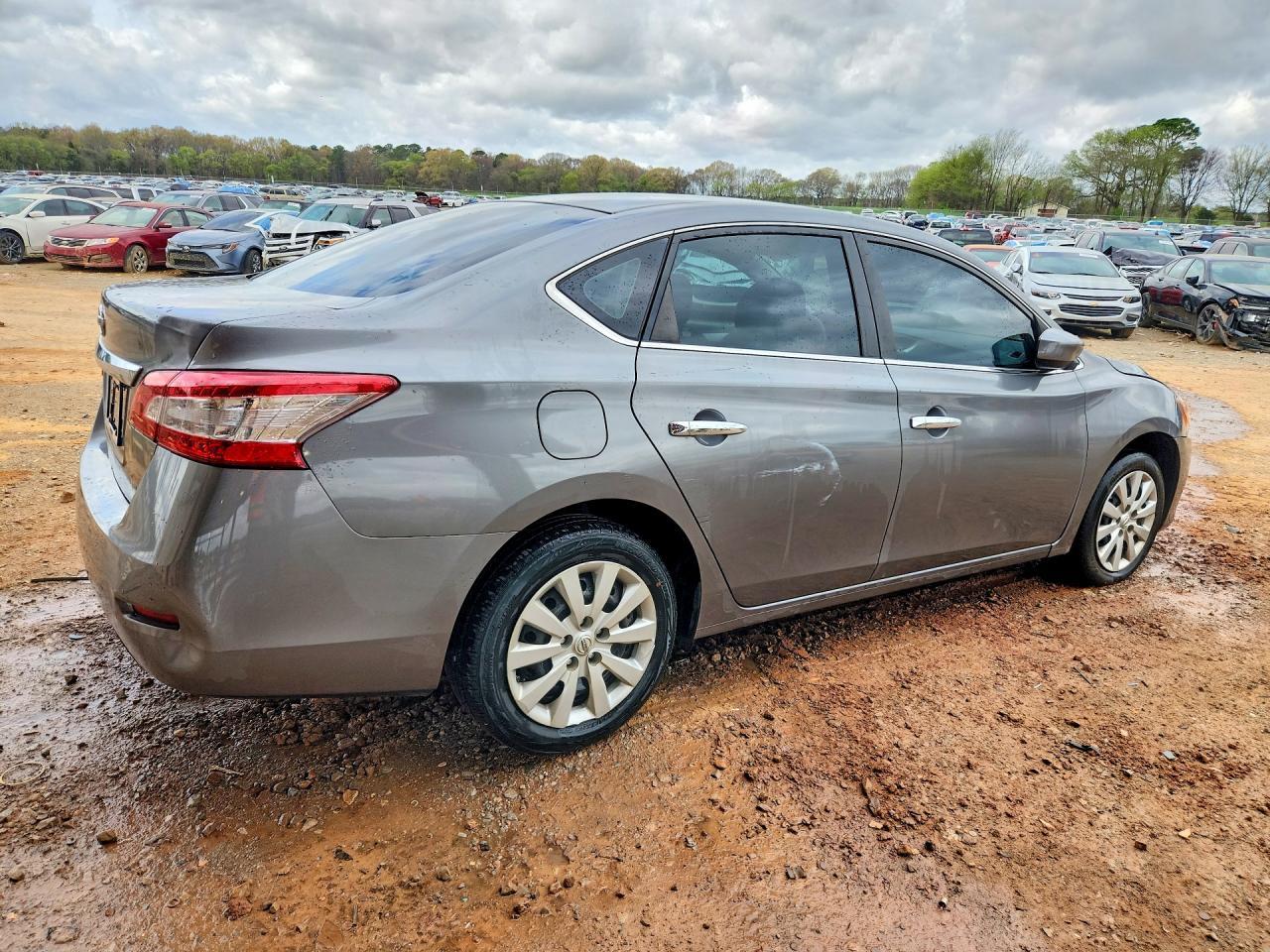 2015 Nissan Sentra S - zdjęcie 3
