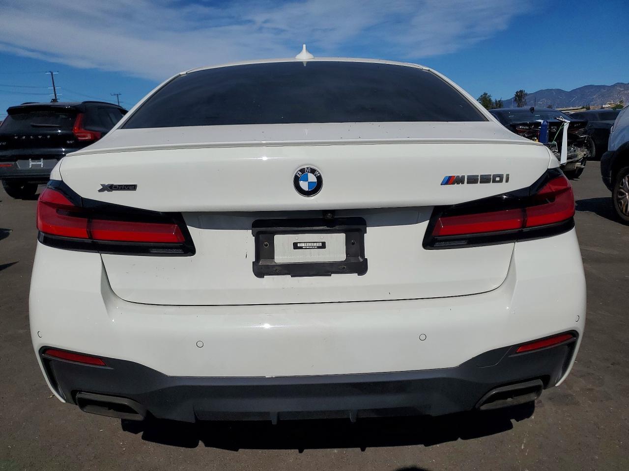 2022 BMW M550Xi - zdjęcie 6