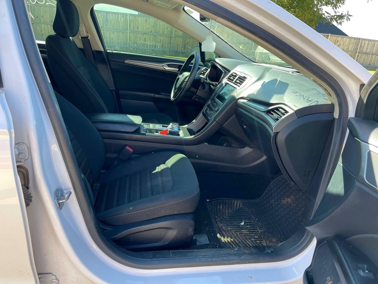 2020 Ford Fusion Se - zdjęcie 5