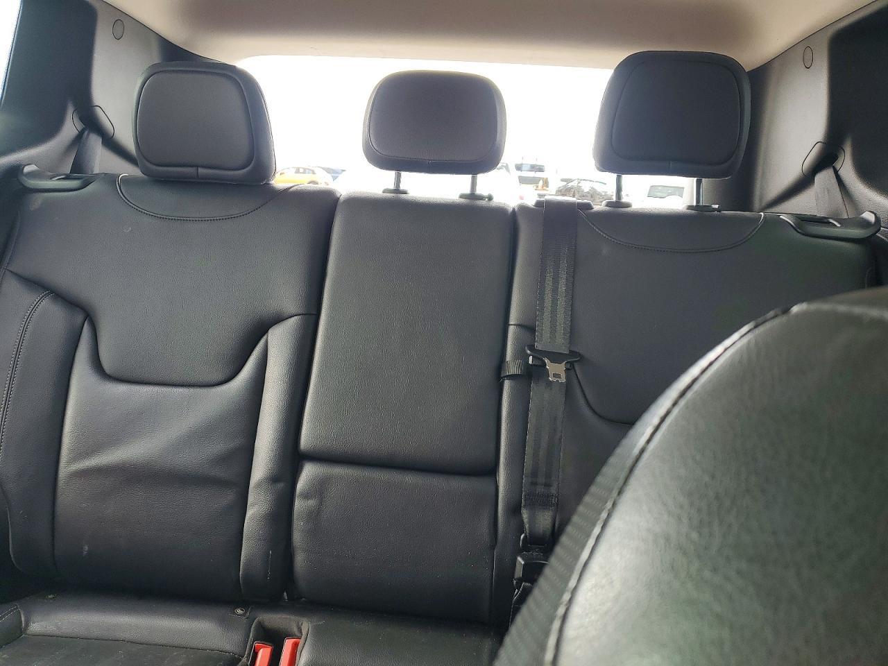 2016 Jeep Renegade Limited - zdjęcie 10