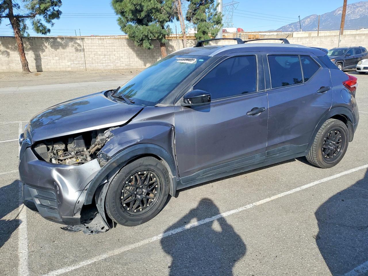 2019 Nissan Kicks S - zdjęcie główne