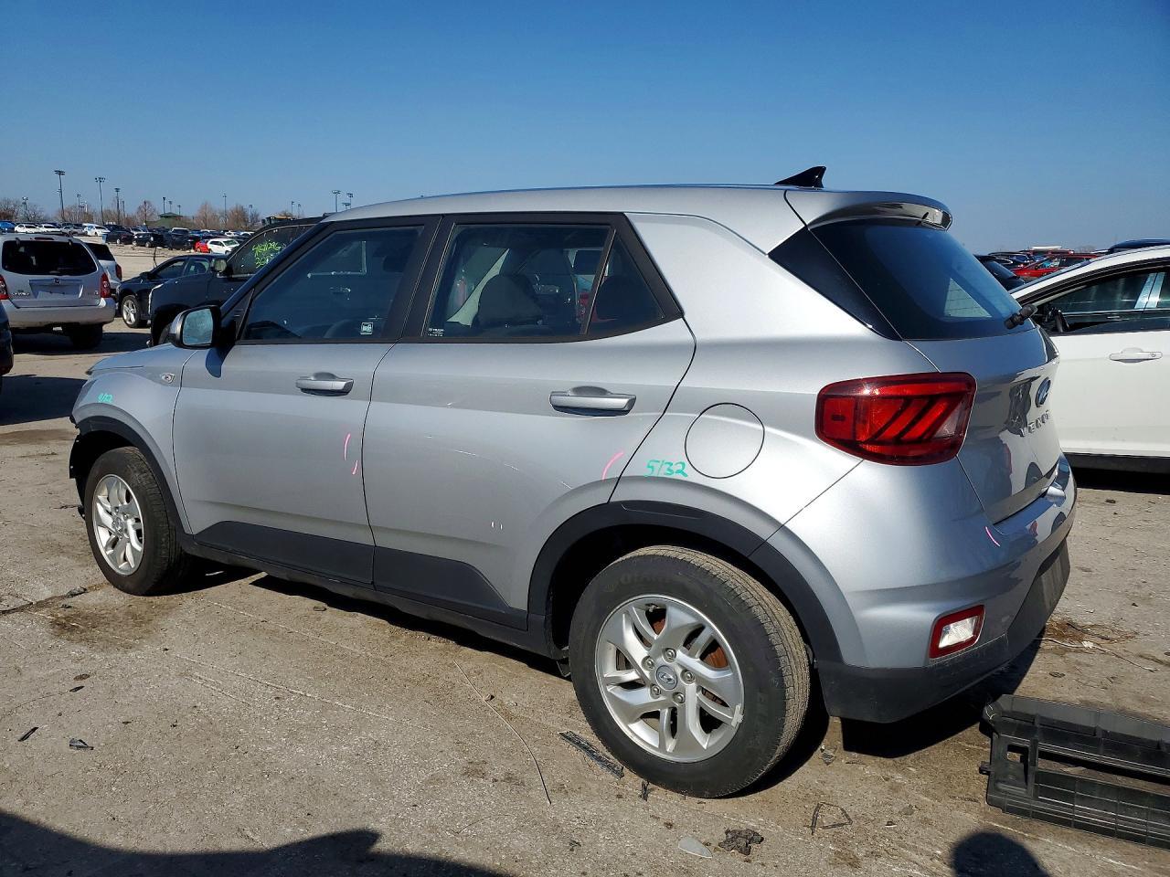 2021 Hyundai Venue Se - zdjęcie 2