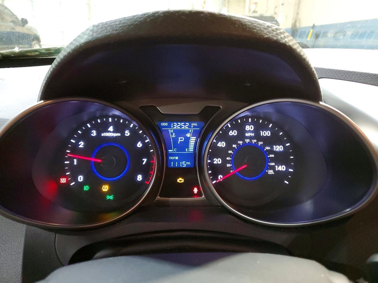 2013 Hyundai Veloster Base - zdjęcie 9