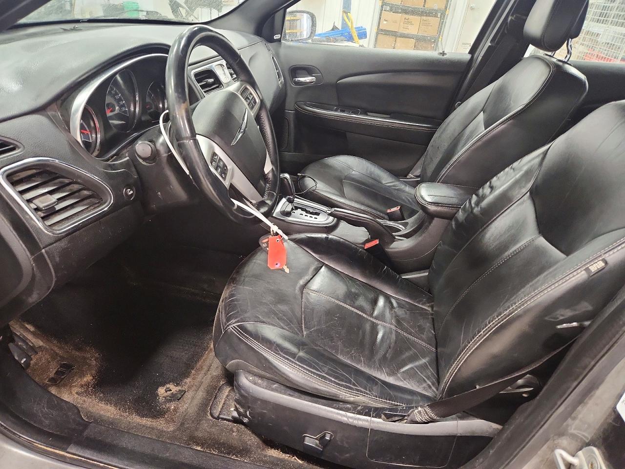 2013 Chrysler 200 Limited - zdjęcie 7