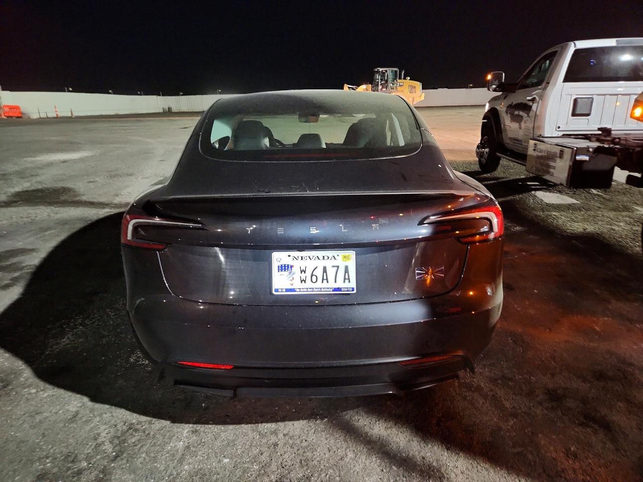2024 Tesla Model 3 - zdjęcie 6
