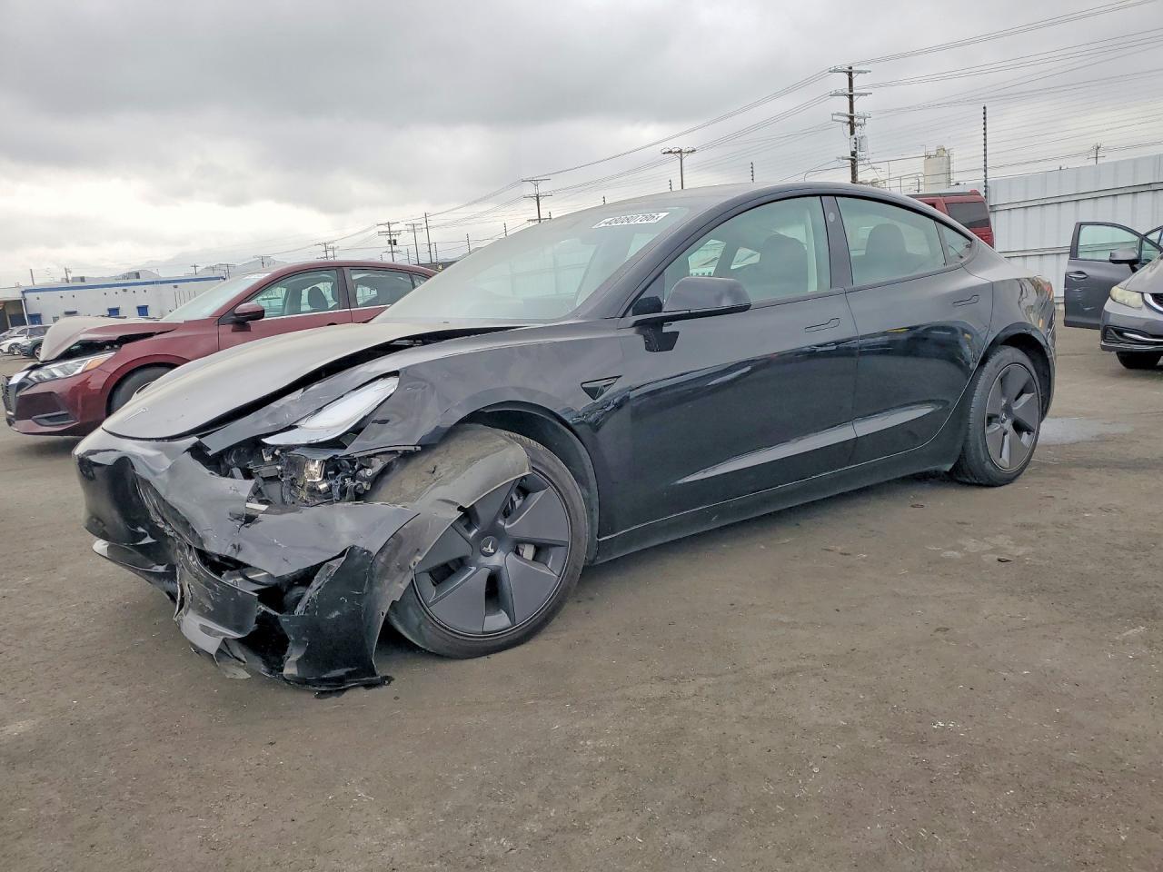 2023 Tesla Model 3 - zdjęcie główne
