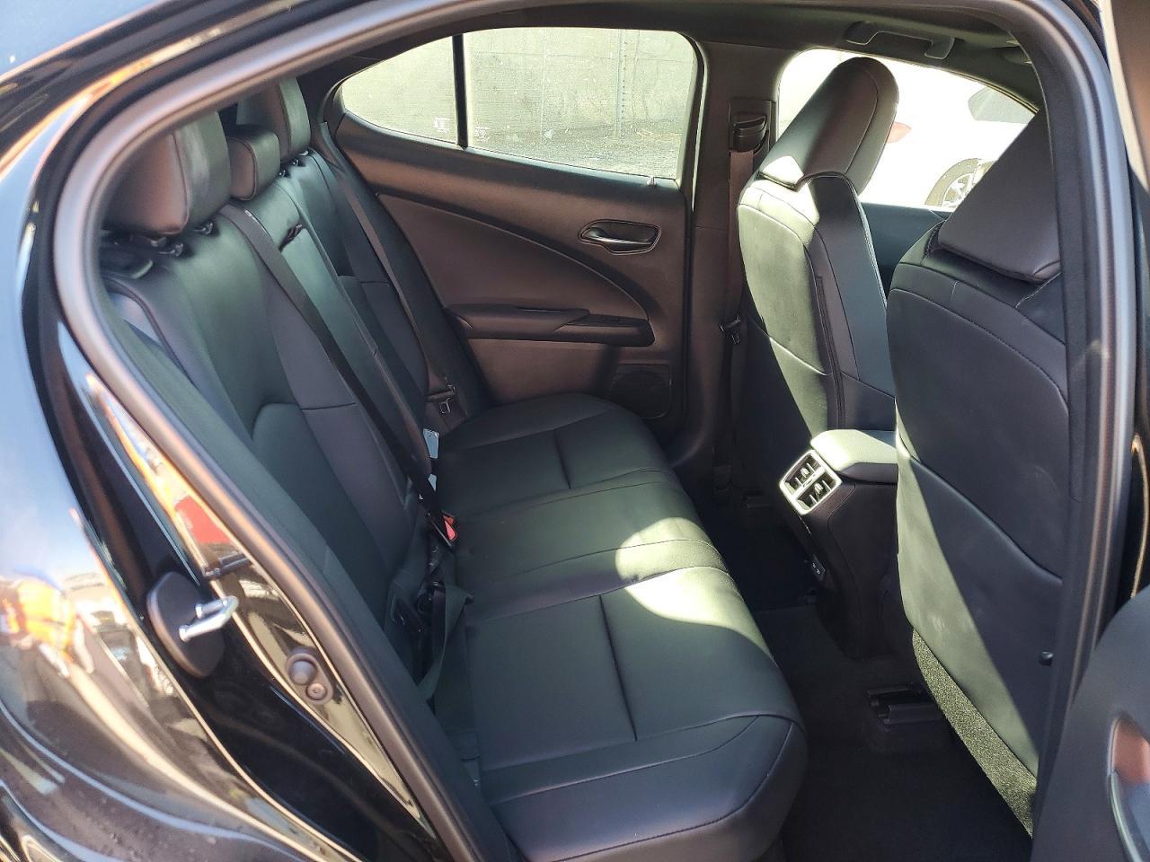 2025 Lexus Ux 300H Premium - zdjęcie 11