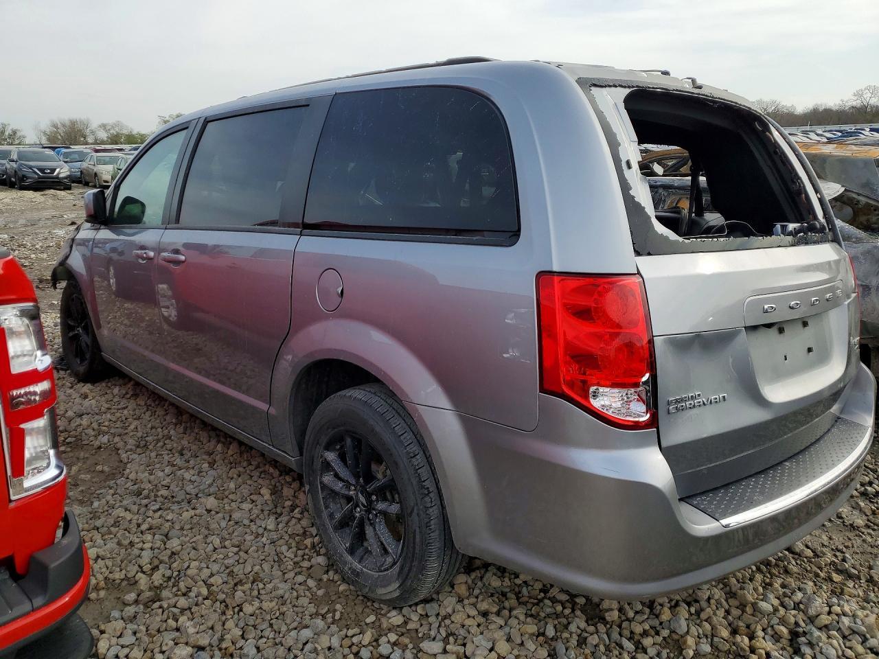 2019 Dodge Grand Caravan Gt - zdjęcie 2