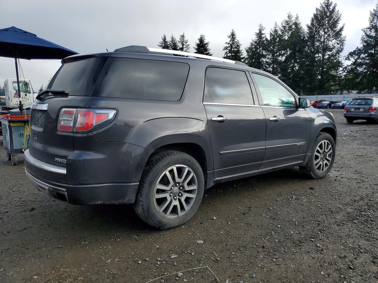 2013 GMC Acadia Denali - zdjęcie 3