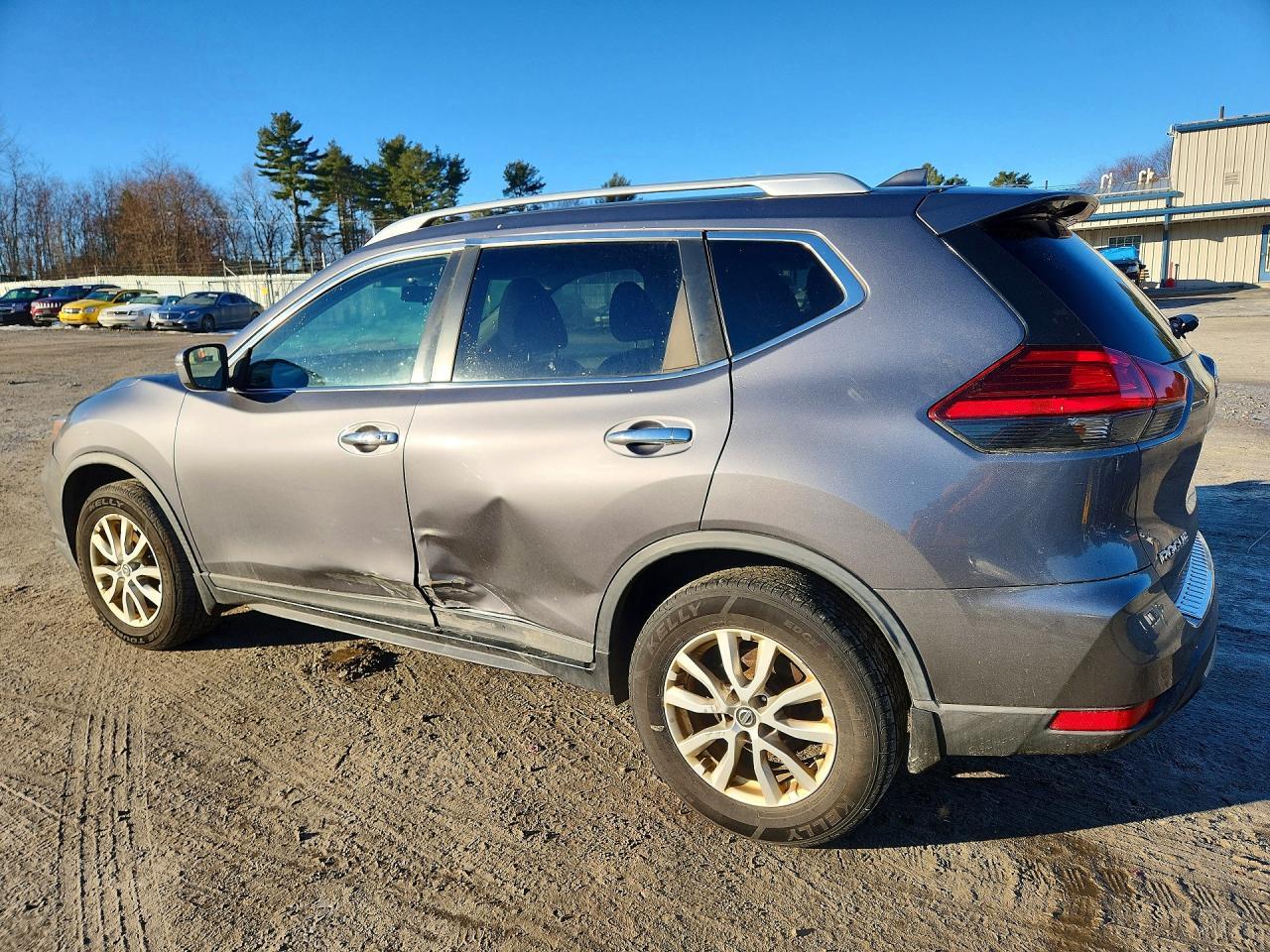 2017 Nissan Rogue Sv - zdjęcie 2