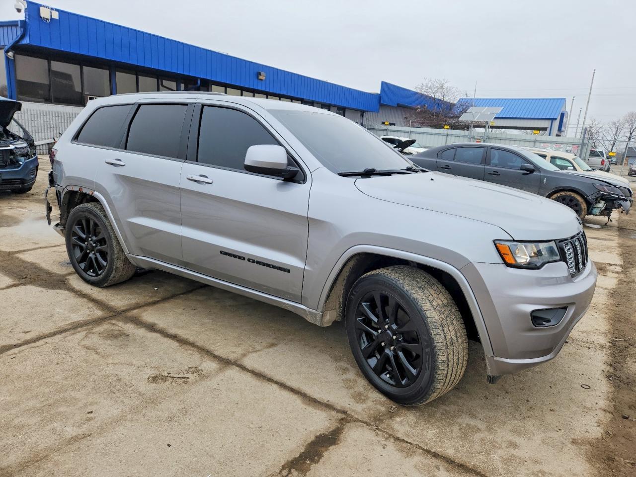 2017 Jeep Grand Cherokee Laredo - zdjęcie 4