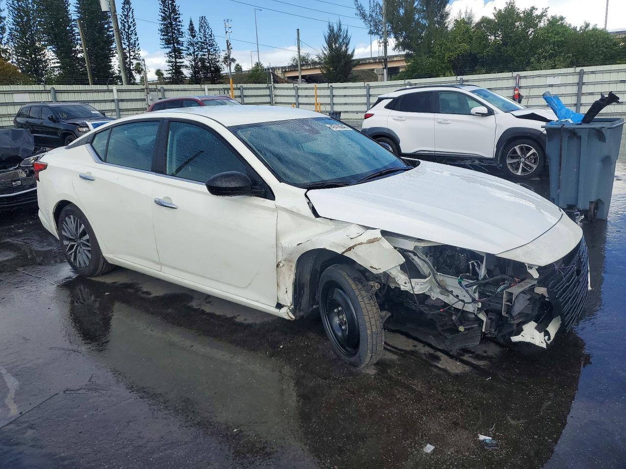 2025 Nissan Altima 2.5 Sv - zdjęcie 4