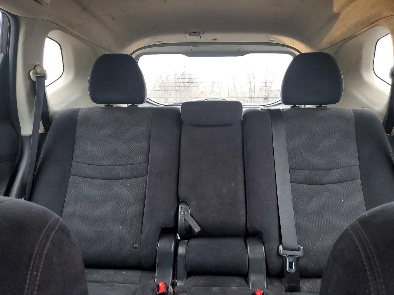 2015 Nissan Rogue S - zdjęcie 10