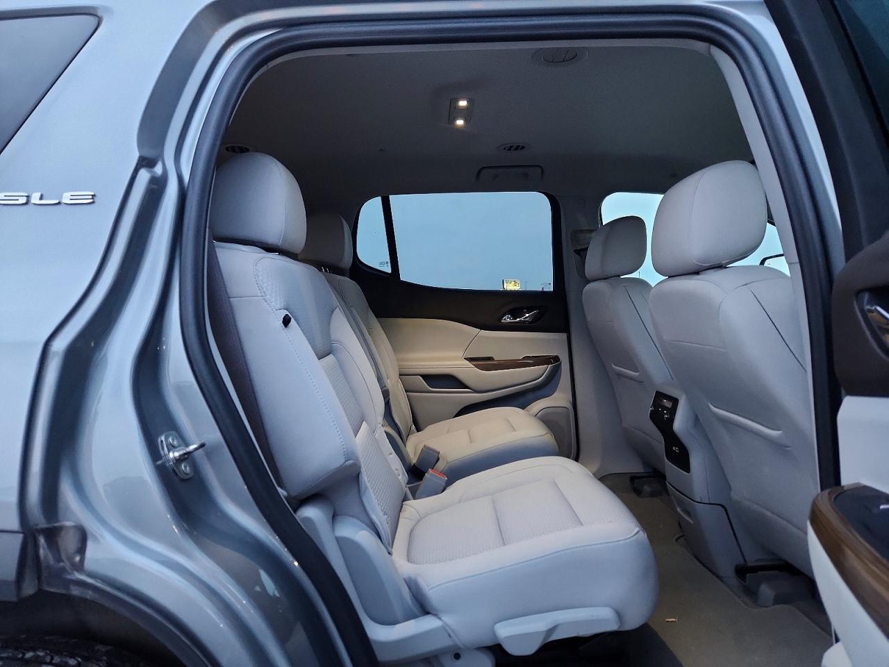 2023 GMC Acadia Sle - zdjęcie 11