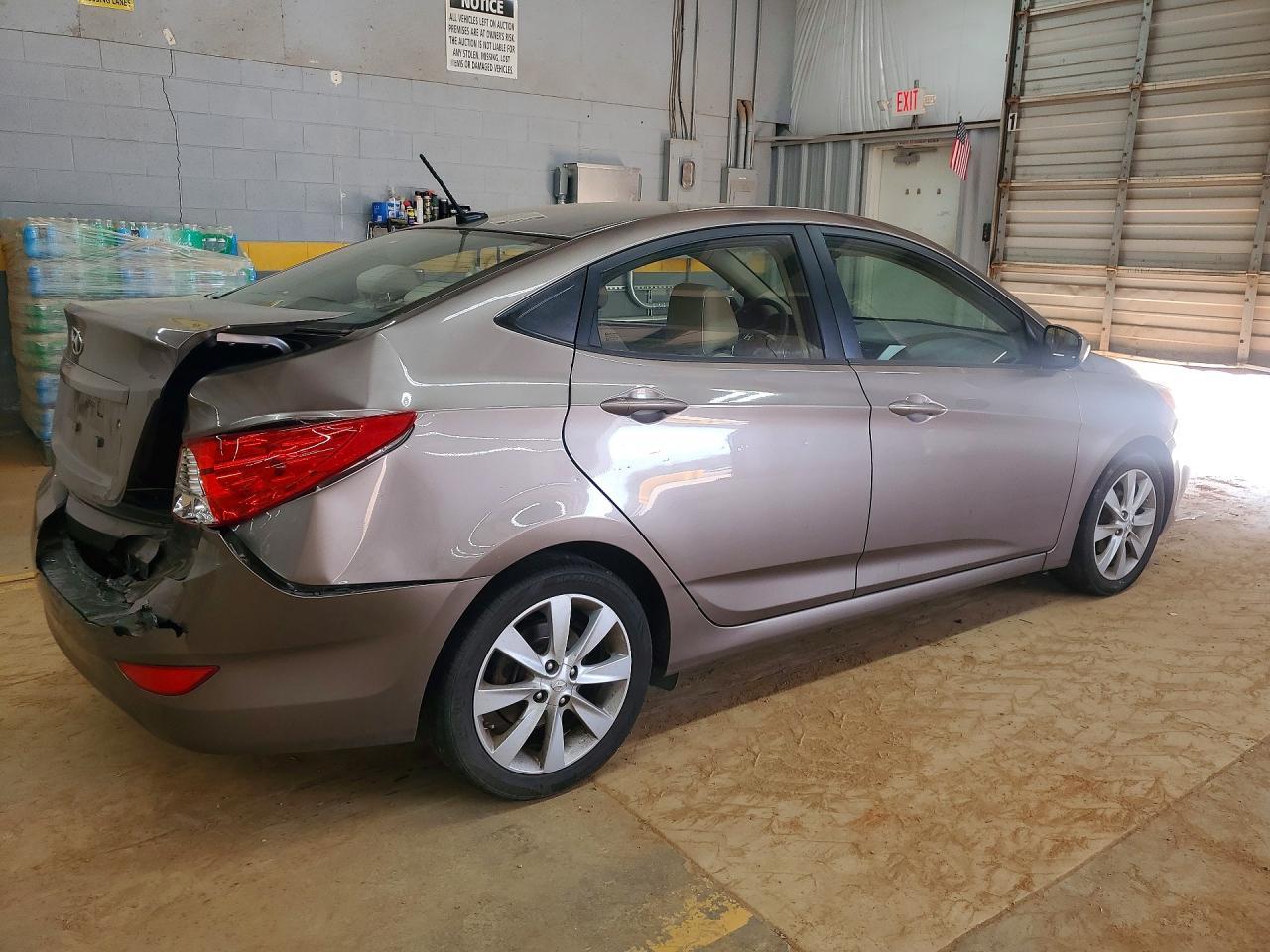 2014 Hyundai Accent Gls - zdjęcie 3
