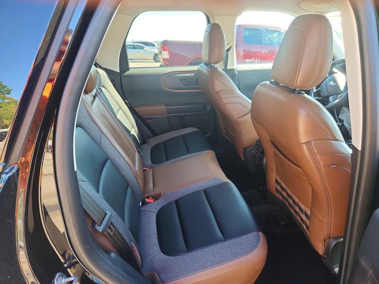 2024 Ford Bronco Sport Outer Banks - zdjęcie 11