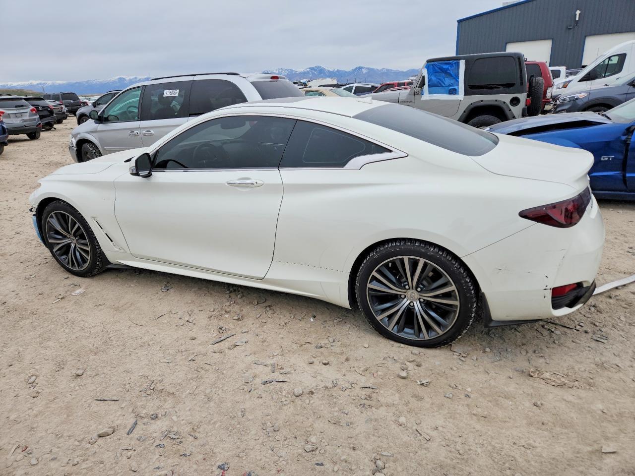 2018 Infiniti Q60 3.0T Luxe - zdjęcie 2