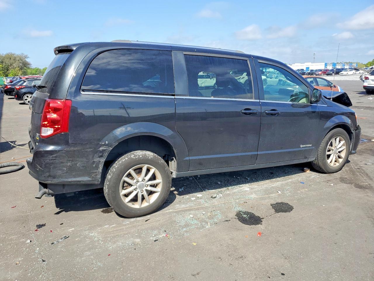 2019 Dodge Grand Caravan Sxt - zdjęcie 3