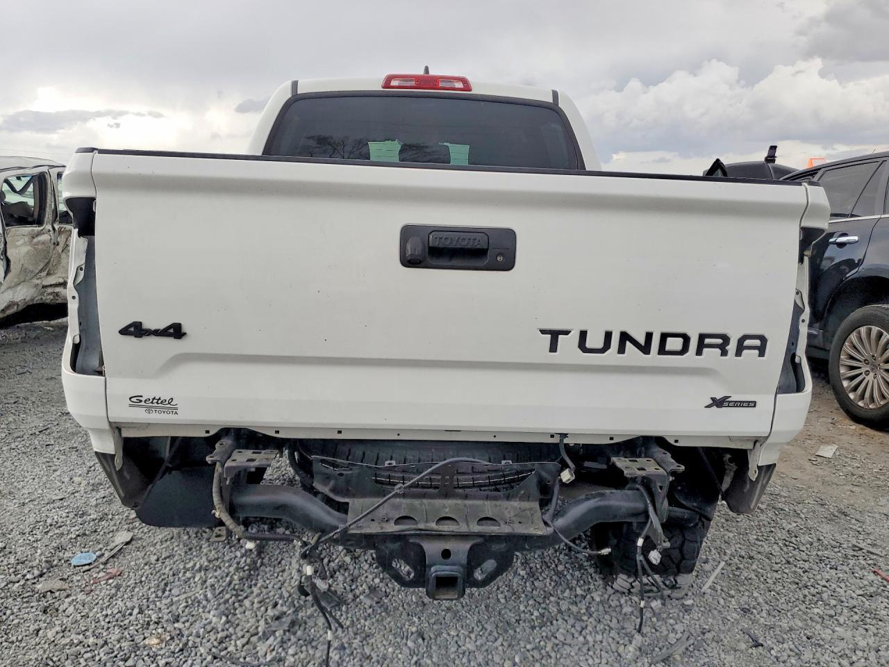 2020 Toyota Tundra Sr5 - zdjęcie 6