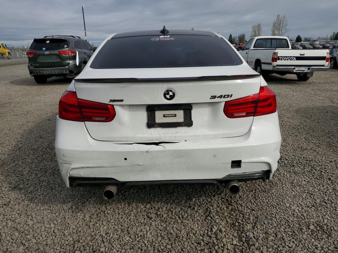 2016 BMW 340 Xi - zdjęcie 6