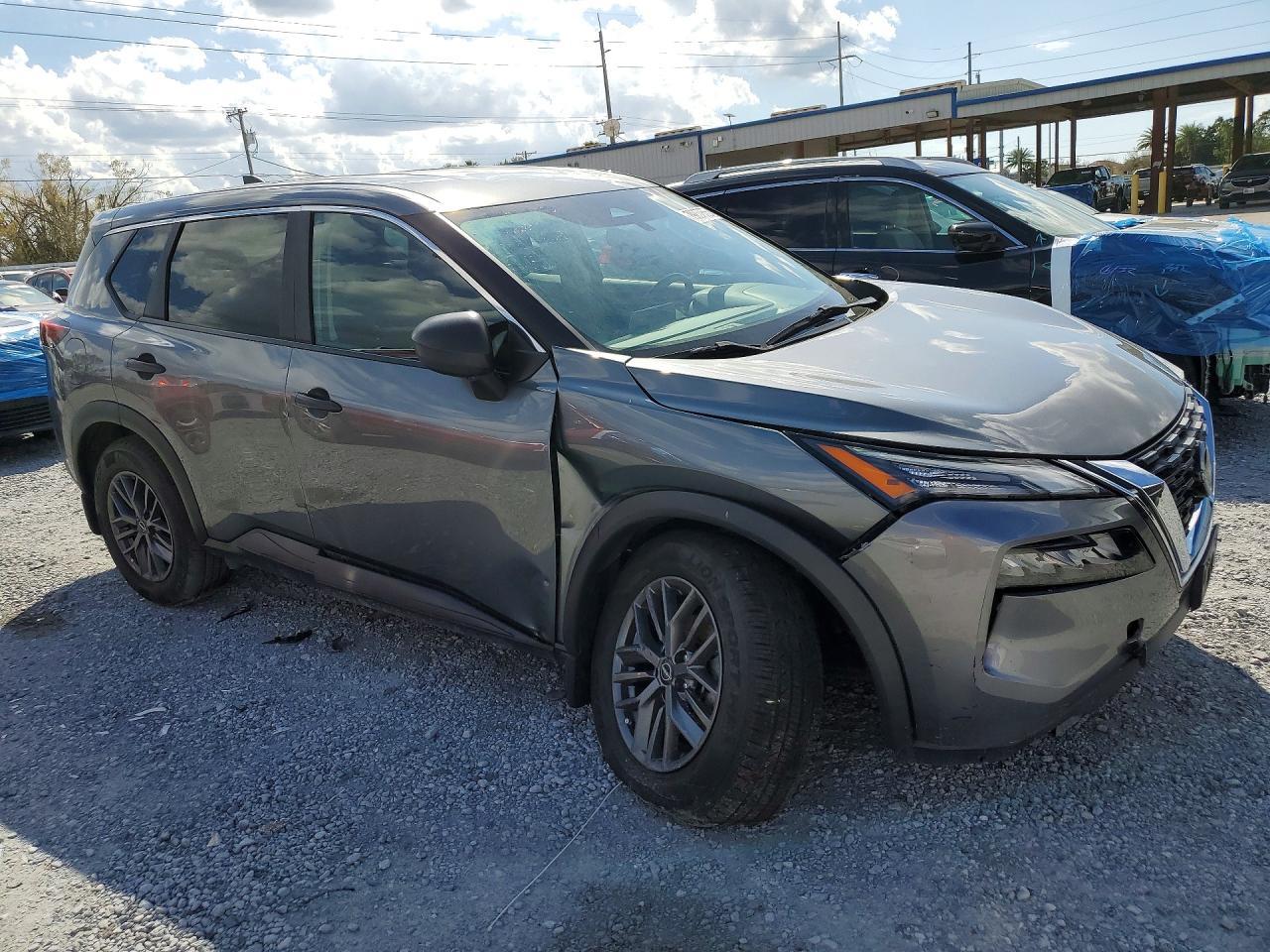2023 Nissan Rogue S - zdjęcie 4