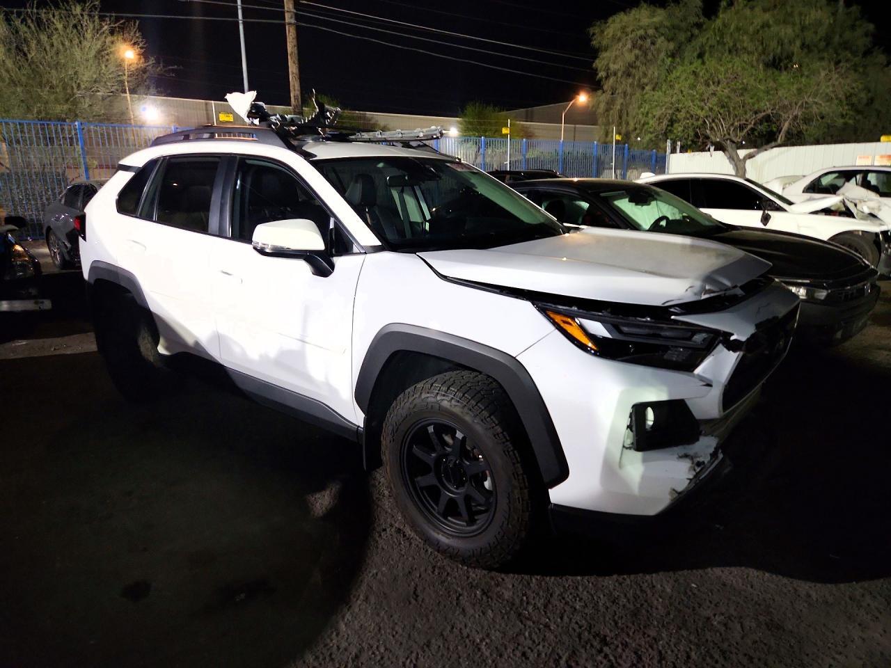 2024 Toyota Rav4 Adventure - zdjęcie 4