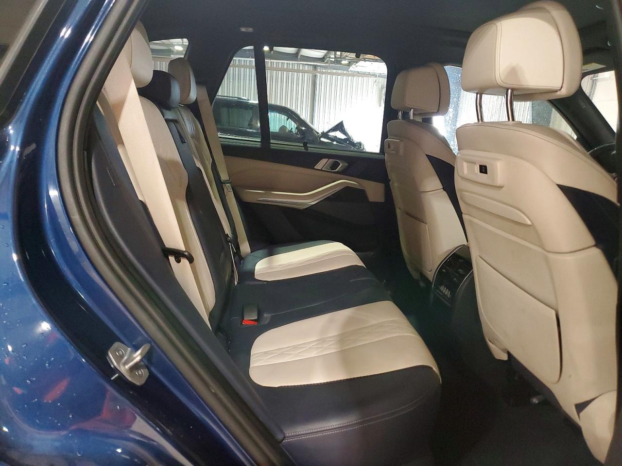 2021 BMW X5 - zdjęcie 11