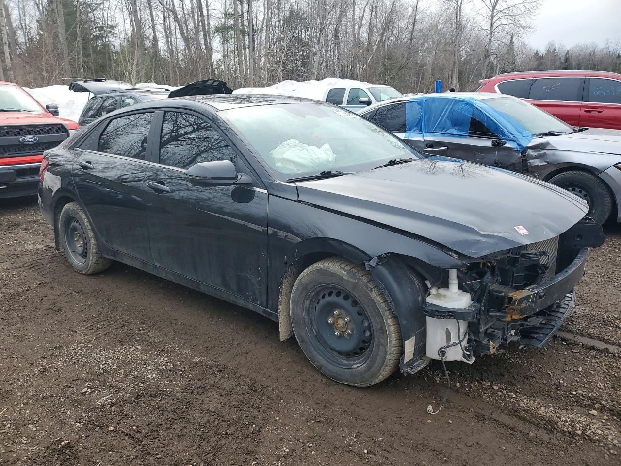 2024 Hyundai Elantra Luxury - zdjęcie 4