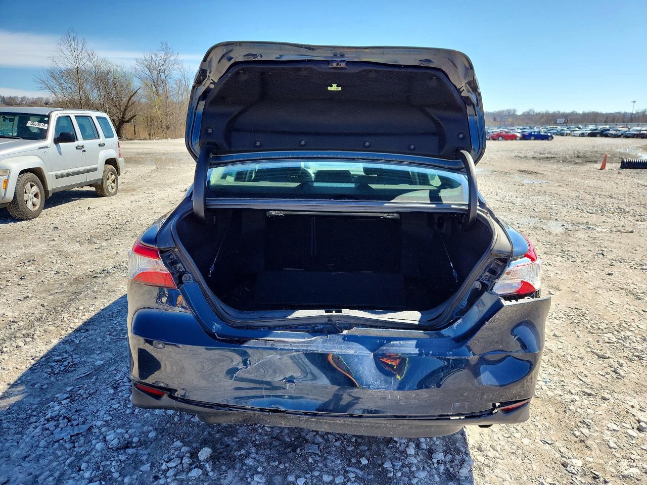 2018 Toyota Camry Le - zdjęcie 6