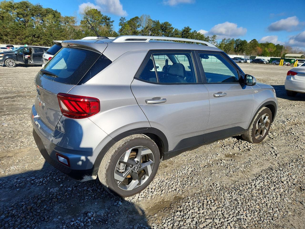 2026 Hyundai Venue Sel - zdjęcie 3