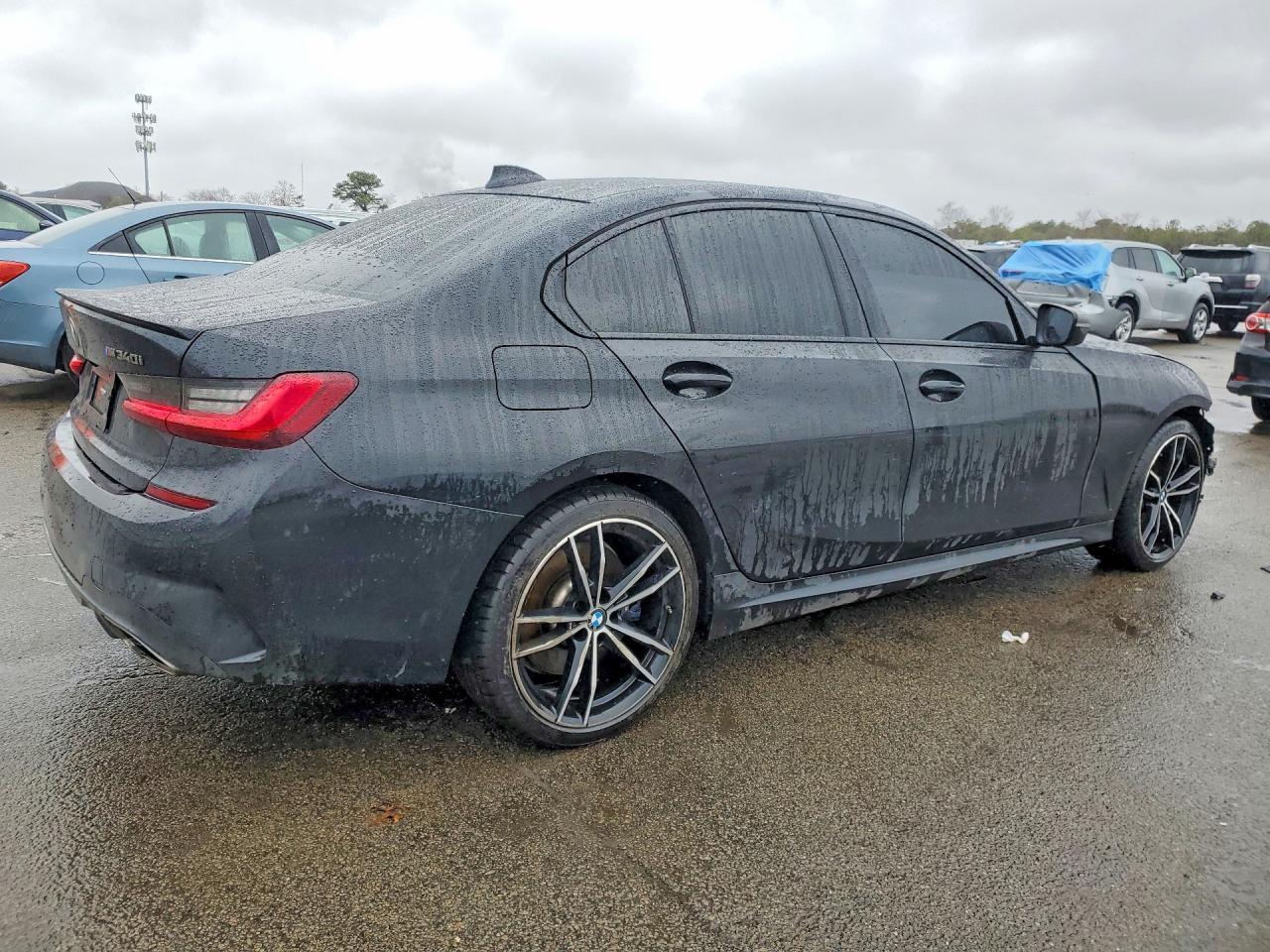 2022 BMW M340Xi - zdjęcie 3