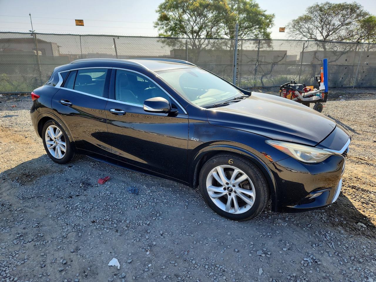 2017 Infiniti Qx30 Premium - zdjęcie 4