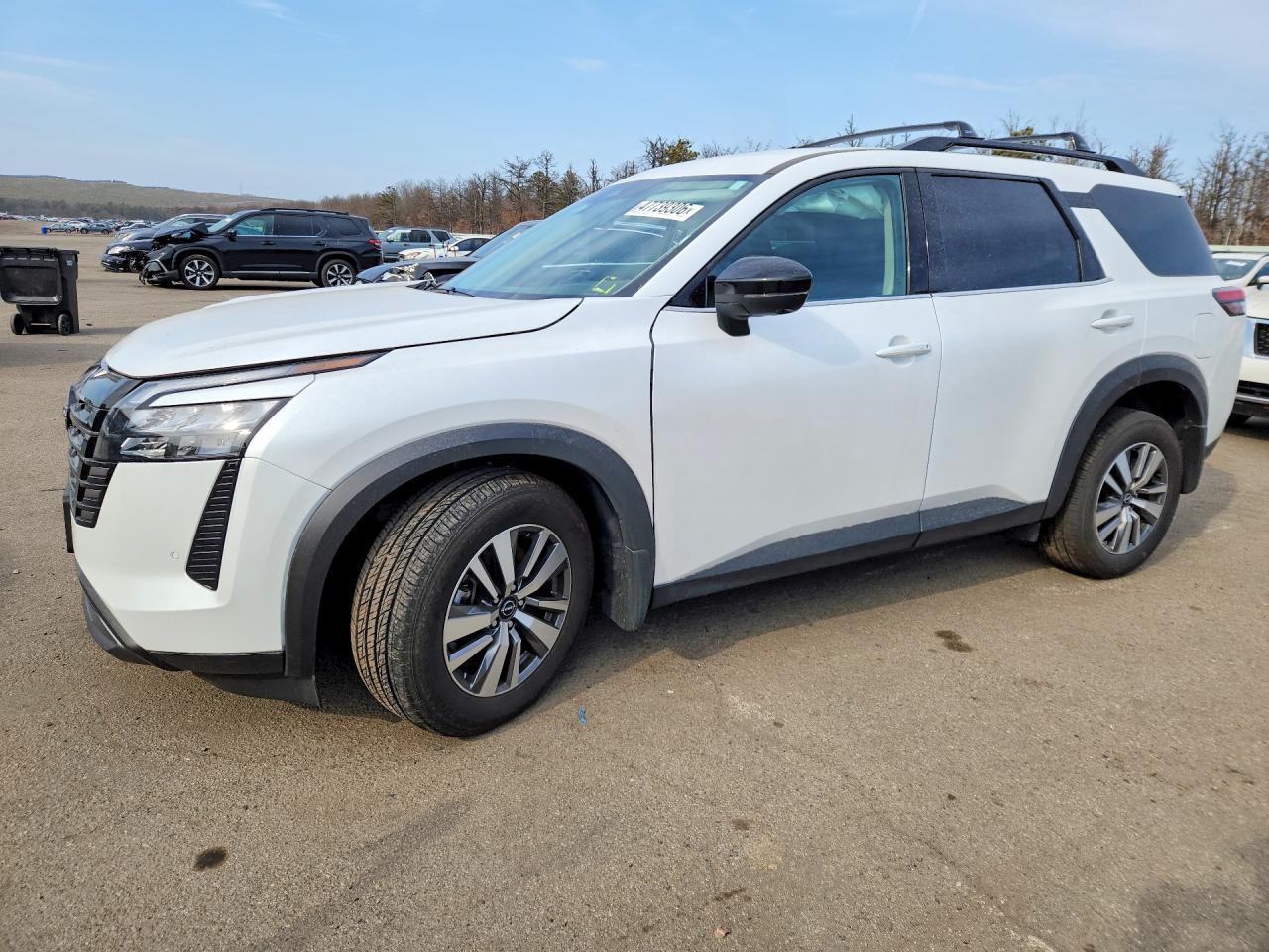 2026 Nissan Pathfinder Sl - zdjęcie główne